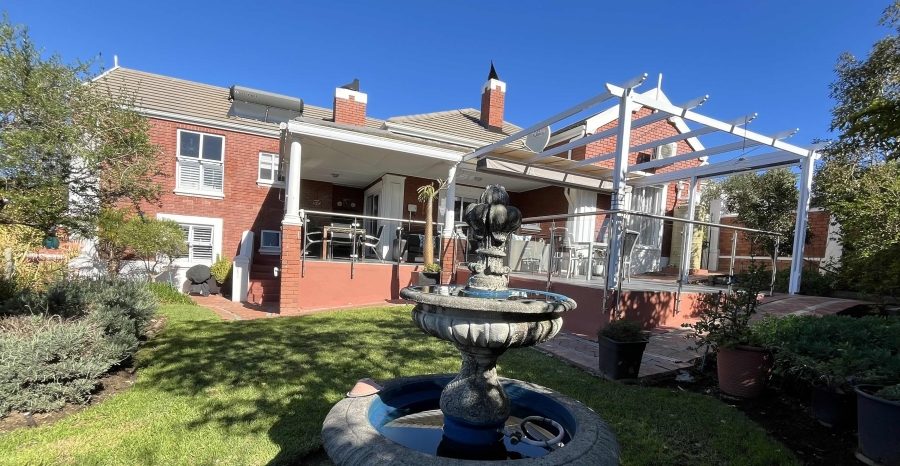 3 Bedroom Property for Sale in Van Riebeeckshof Western Cape